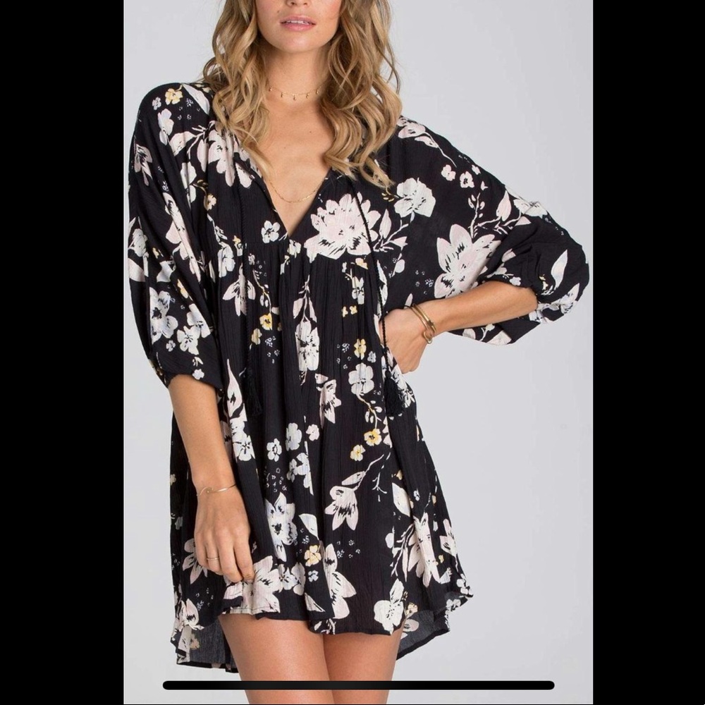 satin slip dress burgundy Stolen Stores SWAN MAXI IN AND PINK Made In:VIET NAM SIZE:US10 Halter neck Beaded metallic Long Black Dress With